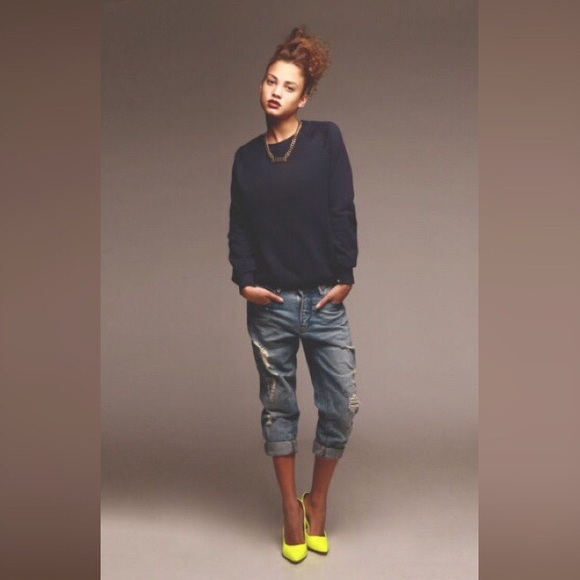 213 Apparel Sweatshirt - Picture 5 of 7